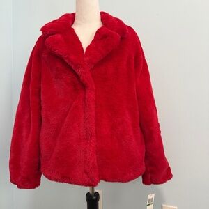 JOU JOU JUNIOR’S NOTCH-COLLAR FAUX FUR RED COAT SIZE LARGE